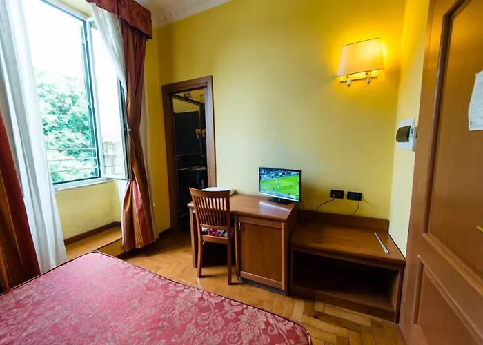 Hotel Lella 2*